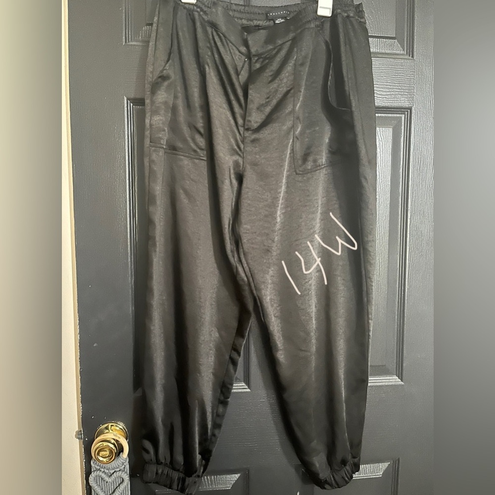 Silk black joggers